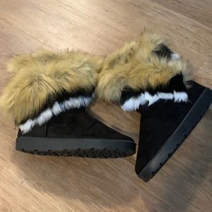 Faux fur Black and Tan boots